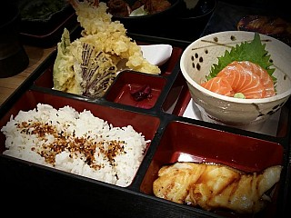 Shokado Bento  松花堂弁当