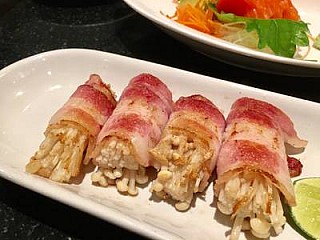 Bacon Enoki Roll