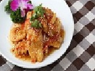 เนื้อปลาทอดกรอบราดซอสสไตล์ไทย/Deep Fried Fish Fillet With Thai Style Sauce