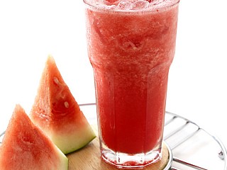 น้ำแตงโมสด/Fresh watermelon juice