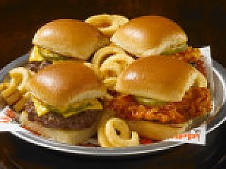 สไลด์เดอร์ไก่บัฟฟาโล่/Buffalo Chicken Sliders