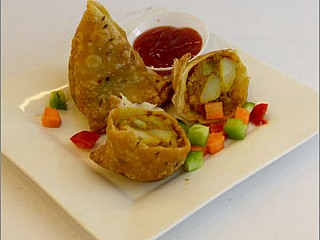 SUBZI SAMOSA (PER PIECE)