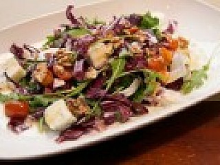 Insalata Radicchio, Rucola, Noci e Gorgonzola