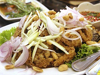 Crispy Sea Perch Flake with Green Mango Salad