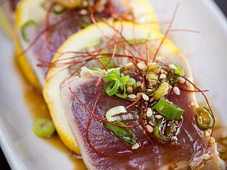 TUNA TATAKI