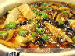 Hot and Sour Noodles 酸辣面
