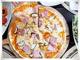 Pizza Hame & Mush Room