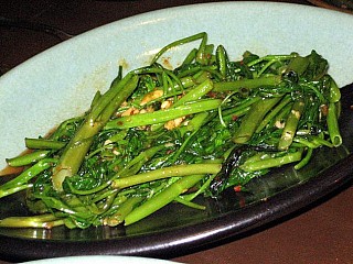 Phad Phak Bung Fai Daeng