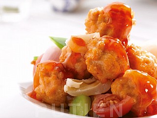 PUTIEN Sweet & Sour Pork with Lychees