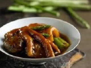 Stewed Goose Web with Fish Maw