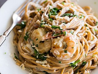 Spaghetti Corsara Tomato Pesto and Cream Sauce with Seafood