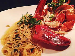 Daily Air-flown ‘LIVE’ Maine Lobster