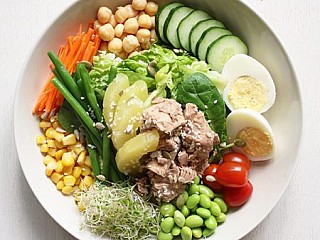 Tuna Nicoise Deli Salad