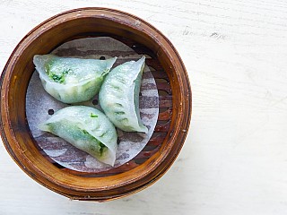 Steamed Shrimp Dumpling with Spinach