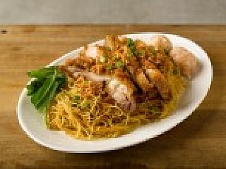 Thai Crispy Chicken Noodle