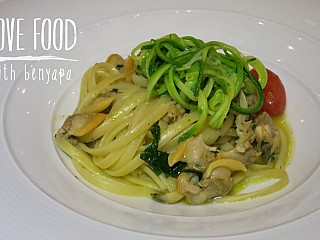 Linguine alle congole, basilico e zuchini