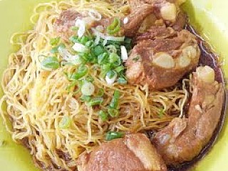 Diced Pork Ribs Noodle