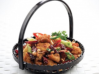 Chongqing Chicken in Basket 重庆辣子鸡