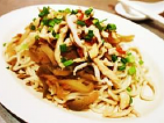 Szechuan Veg with Shredded Chicken Dry Noodles