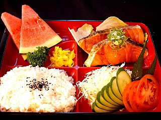 Salmon Teriyaki Set （照烤三文鱼饭盒）