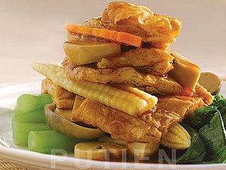 Stir-fried Kailan with Bean Curd Skin