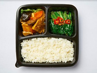 Braised Tofu (Hong Shao tofu) Bento Set (3 Sets) 红烧豆腐, 菜 和 饭