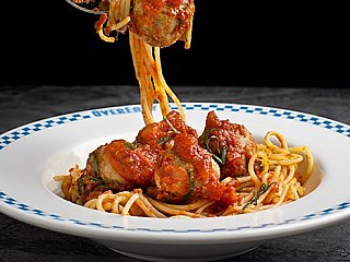 Спагетти и фрикадельки из телятины