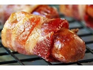 Bacon wraps with sausages