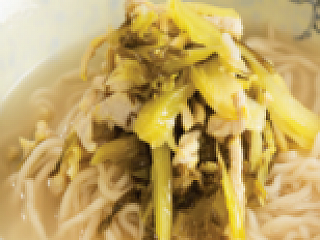 Shredded Meat Noodle with Preserved Vegetables 酸菜肉丝面