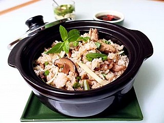 [Cơm Gà Tay Cầm] Vietnamese Claypot Chicken Rice