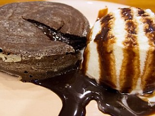 Chocolate Lava Cake with ice Cream