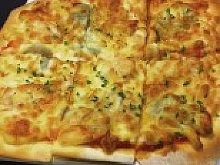 Chicken Bratwurst Pizza