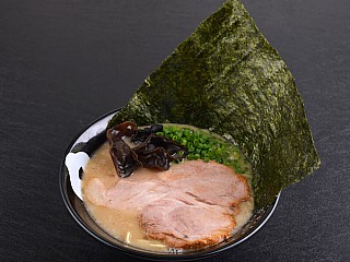 TONKOTSU RAMEN WINTER with Japanese Seaweed