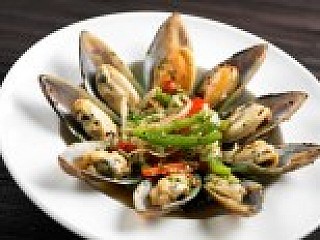 N.Z. Half Shell Mussels (9pcs)
