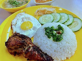 Cơm Tấm Gà Trứng - Charcoal grilled kampong chicken and sunny side-up egg