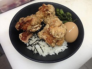 Teppei Daidokoro - Fried Chicken Yakitori Don