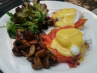 Eggs Royale