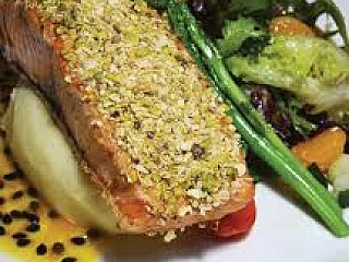 Cereal-Pistachio Crusted Salmon (200g)