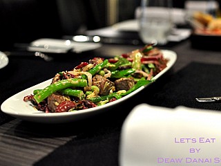 Seared marinated Beef & Bean Salad