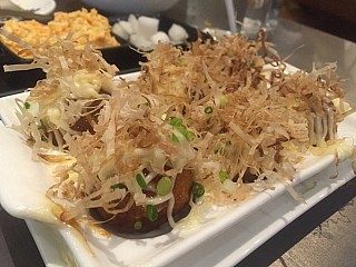 Takoyaki ทาโกะยากิ