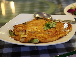 ไข่เจียวกุ้ง/Pan Fried Omelette with Shrimps