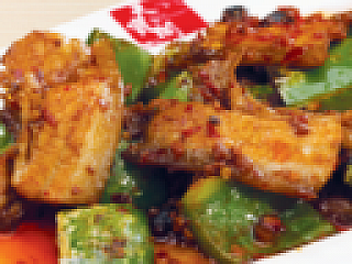Stir-Fry Pork Slices with Green Chilli 青椒回锅肉
