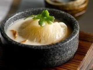 Double Boiled Superior Shark’s Fin In traditional Beijing broth served In Japanese Stone pot