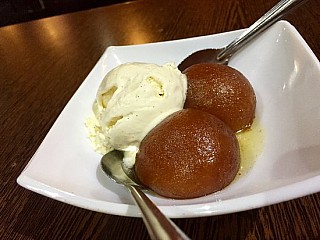 Gulab Jamun with Ice Cream