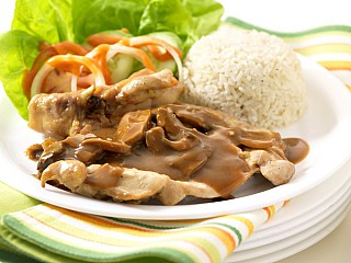 ข้าวไก่ซอสเห็ด/Grilled mushroom chicken