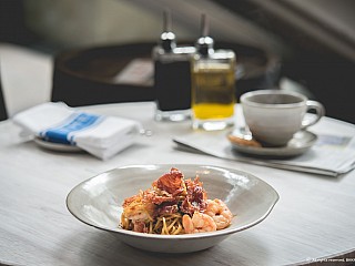 Ribbon Pasta with Sweet Shrimps and Cherry Tomatoes