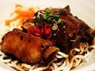 Black Pepper Pork Ribs Dry Noodles
