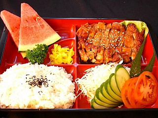 Chicken Teriyaki Set ( 照烧鸡肉饭盒）