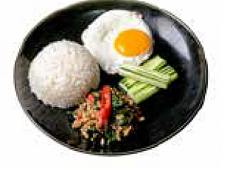 Kao Kra Phao Nua / Moo / Gai ข้าวกระเพราเนื้อ,หมู,ไก่