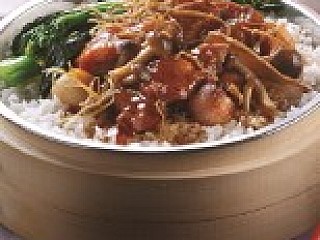 Braised Chicken with Honshimeiji Mushroom and Shredded Ginger Rice
